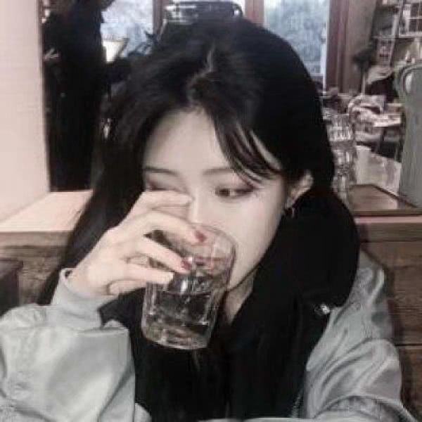 “全球最大资管”的信号!芬克:对于普通人,如果不投资巨头,AI会拉大贫富差距